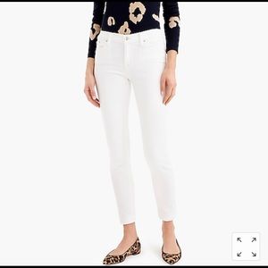 J Crew V neck Tank & J Crew Toothpick White Jeans
